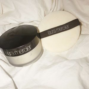 LAURA MERCIER TRANSLUCENT SETTING POWDER